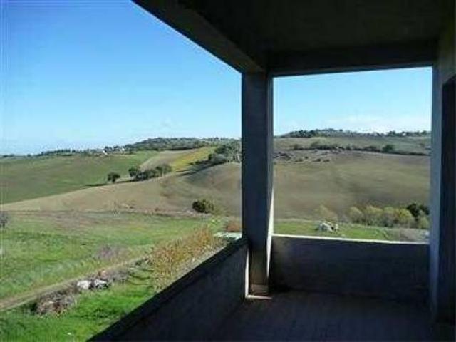 Villa Indipendente in vendita a Centro Storico, Marche