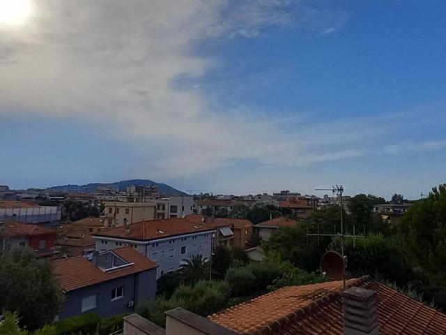 Villa Indipendente in vendita a Loreto, Marche
