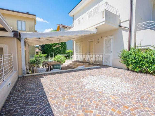 Villa Indipendente in vendita a Cattabrighe, Marche