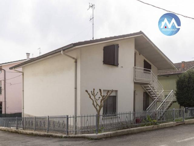 Villa Indipendente in vendita a Cattabrighe, Marche