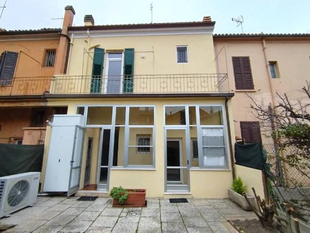 Villa Indipendente in vendita a Centro Storico, Marche