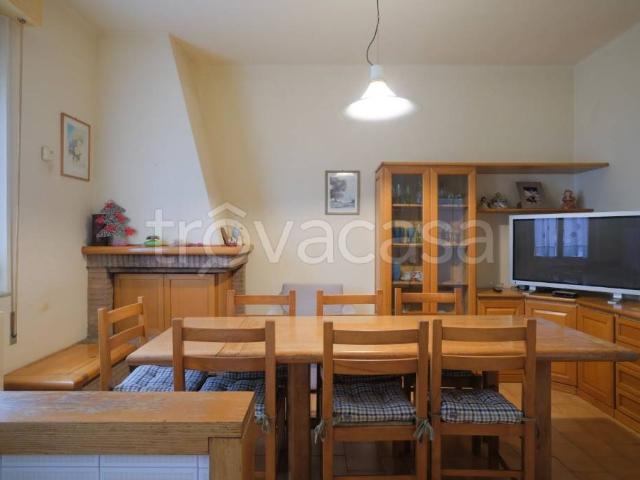 Villa Indipendente in vendita a Cattabrighe, Marche
