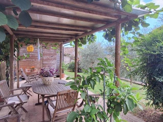 Villa Indipendente in vendita a Unione dei comuni Media Valle del Serchio, Pescaglia