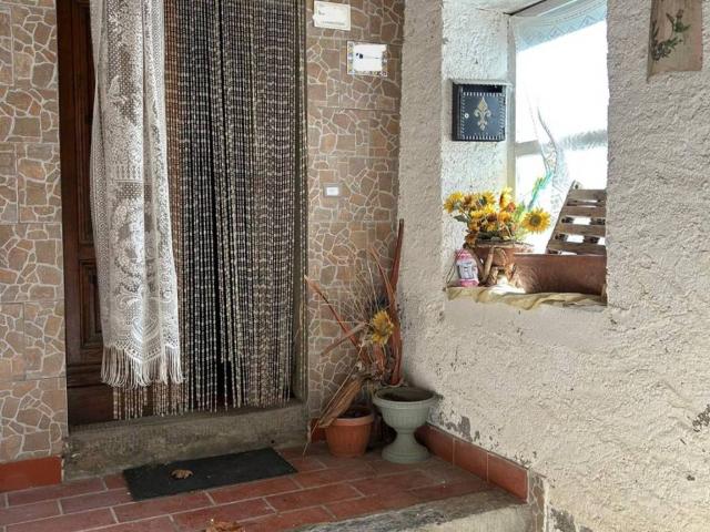Villa Indipendente in vendita a Unione dei comuni Media Valle del Serchio, Pescaglia