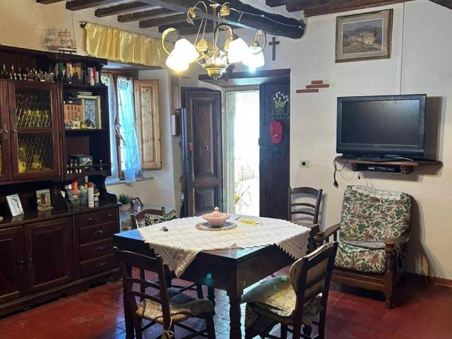 Villa Indipendente in vendita a Unione dei comuni Media Valle del Serchio, Pescaglia