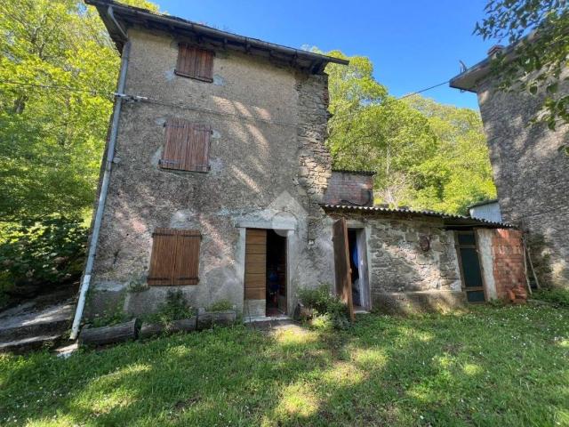 Villa Indipendente in vendita a Unione dei comuni Media Valle del Serchio, Pescaglia