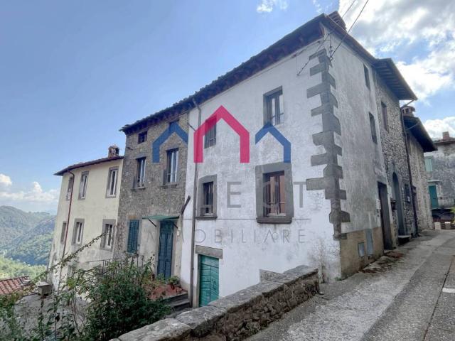 Villa Indipendente in vendita a Unione dei comuni Media Valle del Serchio, Pescaglia