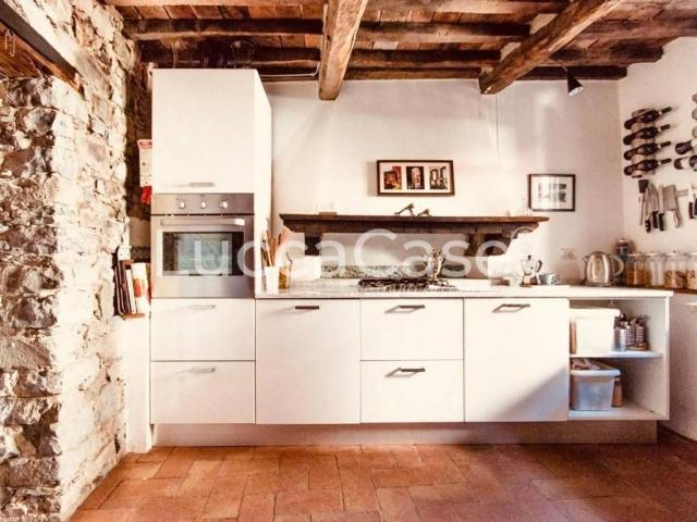 Villa Indipendente in vendita a Unione dei comuni Media Valle del Serchio, Pescaglia