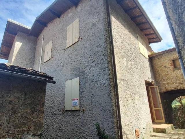 Villa Indipendente in vendita a Unione dei comuni Media Valle del Serchio, Pescaglia