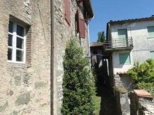 Villa Indipendente in vendita a Unione dei comuni Media Valle del Serchio, Pescaglia