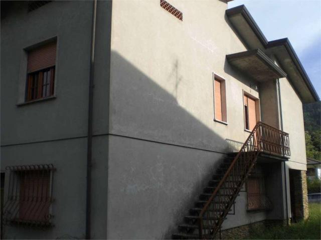 Villa Indipendente in vendita a Camaiore, Toscana