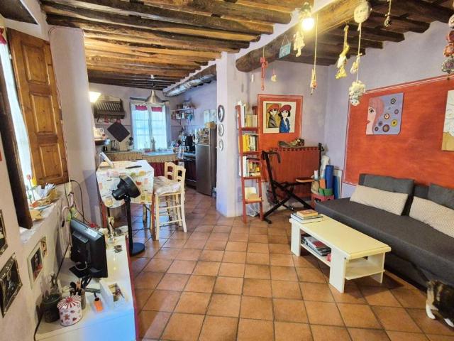 Villa Indipendente in vendita a Unione dei comuni Media Valle del Serchio, Pescaglia
