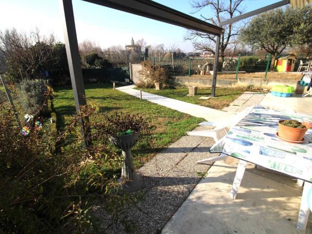 Villa Indipendente in vendita a Pescantina, Veneto