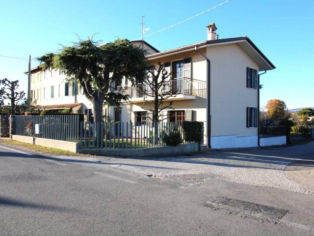 Villa Indipendente in vendita a Pescantina, Veneto