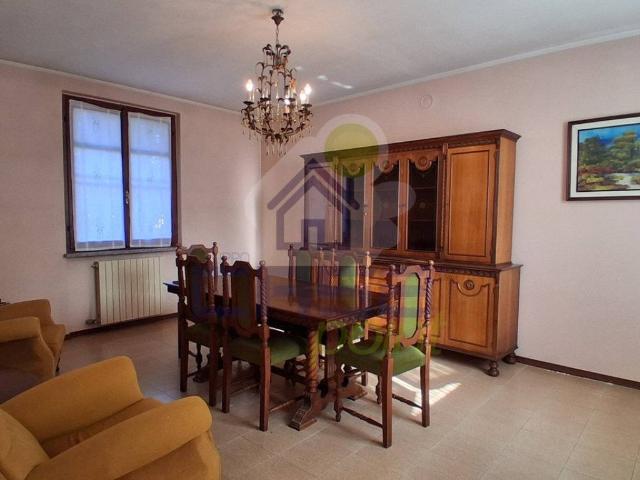 Villa Indipendente in vendita a Pescarolo, Lombardia