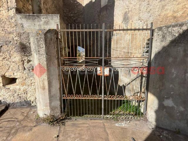 Villa Indipendente in vendita a Pesche, Molise