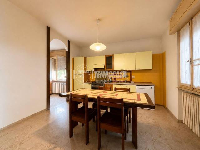 Villa Indipendente in vendita a Peschiera Del Garda, Veneto
