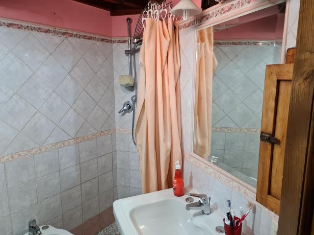 Villa Indipendente in vendita a San Lorenzo a Cerreto, Uzzano E Castello