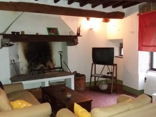 Villa Indipendente in vendita a San Lorenzo a Cerreto, Uzzano E Castello