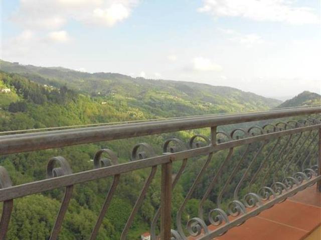 Villa Indipendente in vendita a Uzzano E Castello, Pistoia