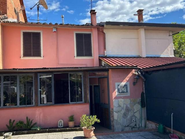 Villa Indipendente in vendita a Alberghi, Uzzano E Castello
