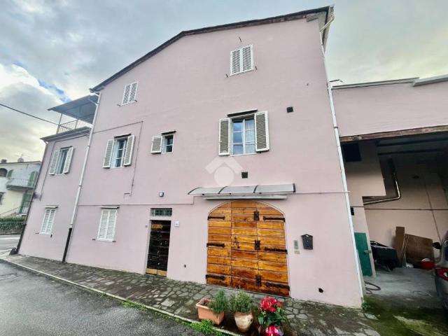 Villa Indipendente in vendita a Uzzano E Castello, Toscana