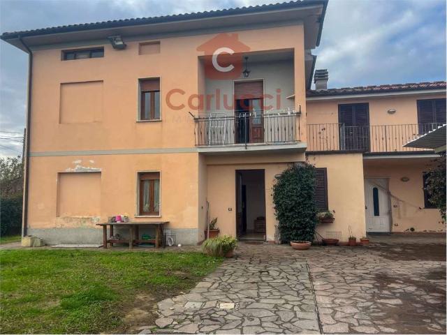 Villa Indipendente in vendita a Uzzano E Castello, Pistoia