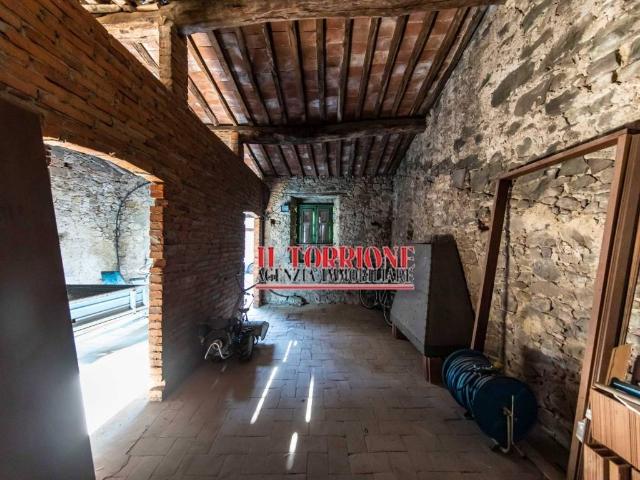 Villa Indipendente in vendita a Uzzano E Castello, Pistoia