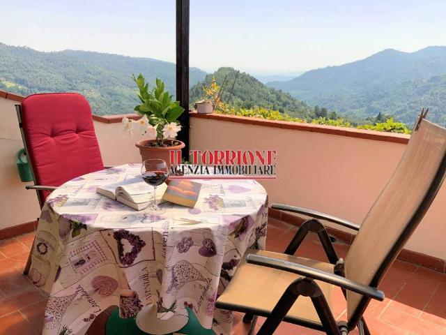 Villa Indipendente in vendita a Aramo, Pescia