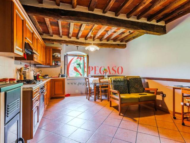 Villa Indipendente in vendita a Uzzano E Castello, Pistoia