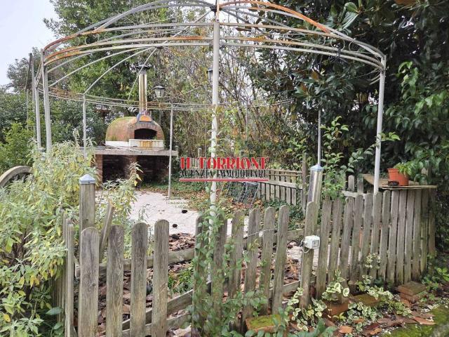 Villa Indipendente in vendita a Macchie di San Piero, Uzzano E Castello