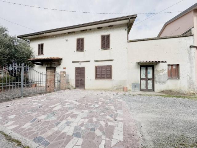 Villa Indipendente in vendita a Uzzano E Castello, Pistoia