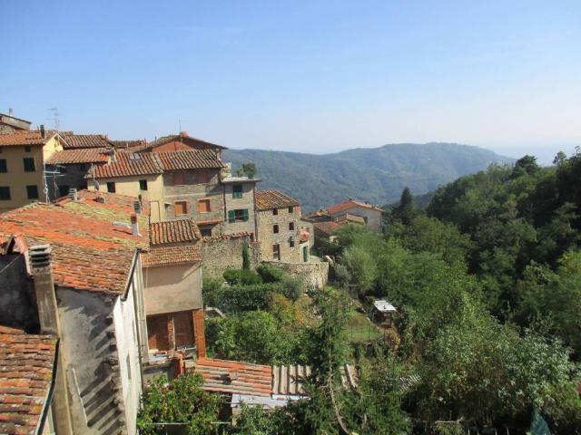 Villa Indipendente in vendita a Uzzano E Castello, Pistoia