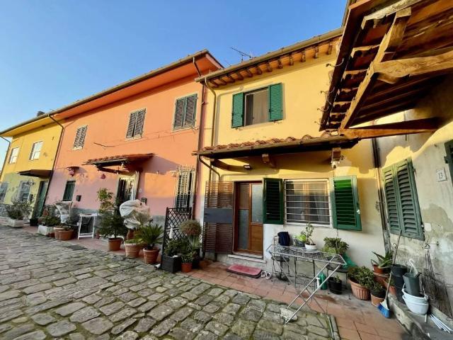 Villa Indipendente in vendita a Alberghi, Uzzano E Castello