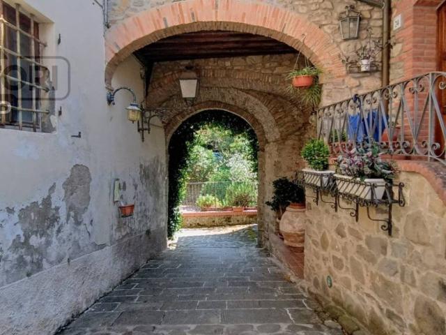 Villa Indipendente in vendita a Uzzano E Castello, Toscana