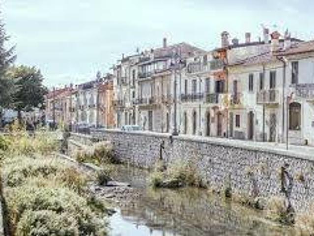 Villa Indipendente in vendita a Pescina, Abruzzo