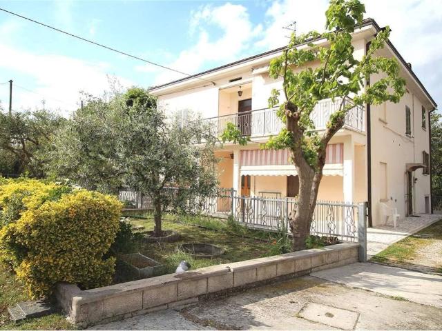 Villa Indipendente in vendita a Gallo, Petriano