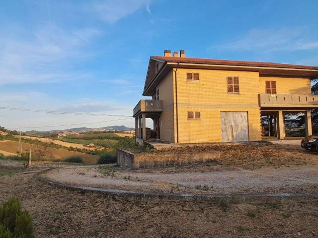 Villa Indipendente in vendita a Marche, Fermo