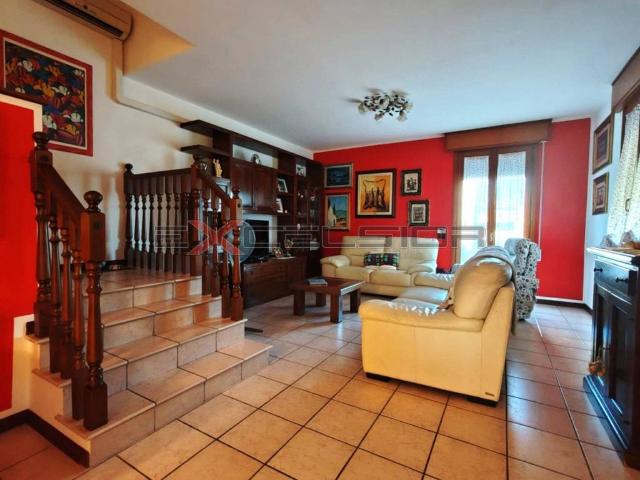 Villa Indipendente in vendita a Pettorazza, Veneto