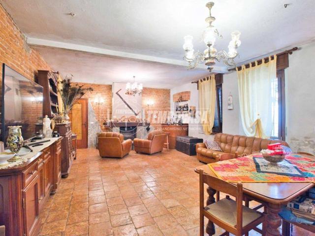 Villa Indipendente in vendita a Piemonte, Vercelli