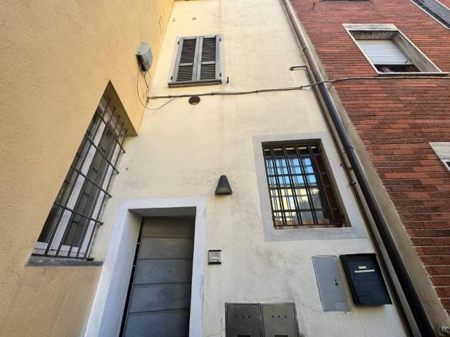 Villa Indipendente in vendita a Piacenza, Reggio Emilia