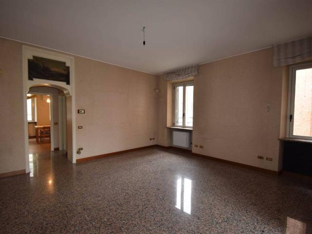 Villa Indipendente in vendita a Infrangibile, Piacenza
