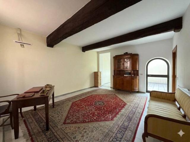 Villa Indipendente in vendita a Piacenza, Reggio Emilia