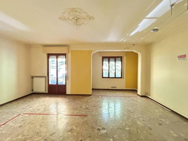 Villa Indipendente in vendita a Infrangibile, Piacenza