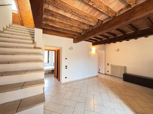 Villa Indipendente in vendita a Infrangibile, Piacenza