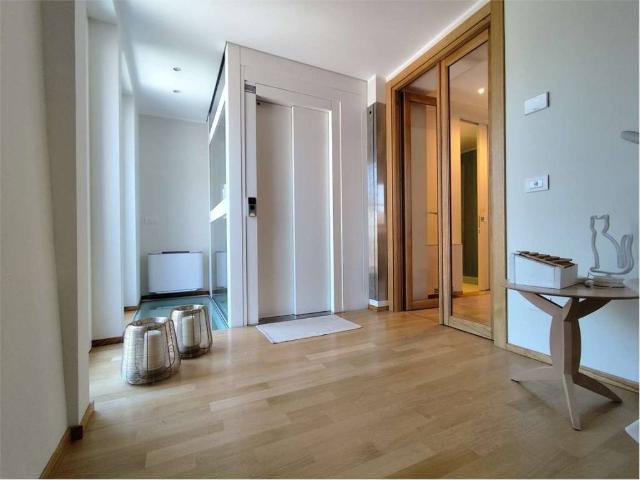 Villa Indipendente in vendita a Piacenza, Reggio Emilia
