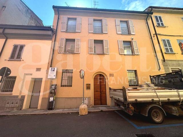 Villa Indipendente in vendita a Piacenza, Reggio Emilia