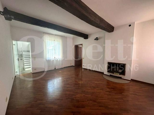 Villa Indipendente in vendita a Baia del Re, Piacenza
