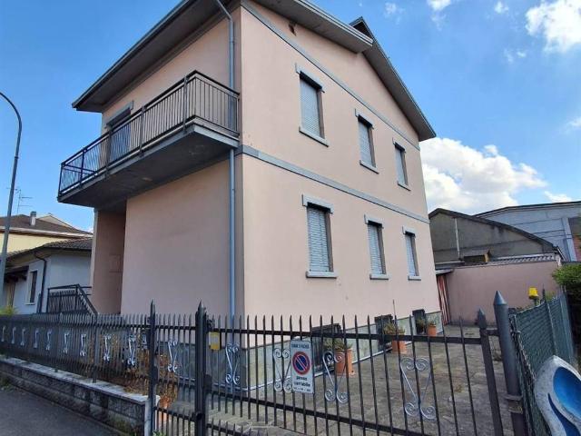 Villa Indipendente in vendita a Piacenza, Reggio Emilia