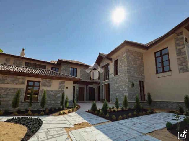 Villa Indipendente in vendita a Piadena, Lombardia